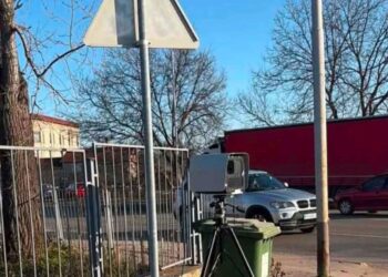 Vozači, pažnja! I kad ih ne vidite, radari su na leskovačkim ulicama