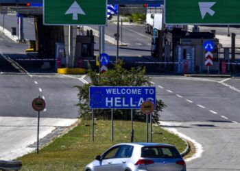 I ovog leta u Grčku po starom: Puna primena sistema EES se odlaže do jeseni