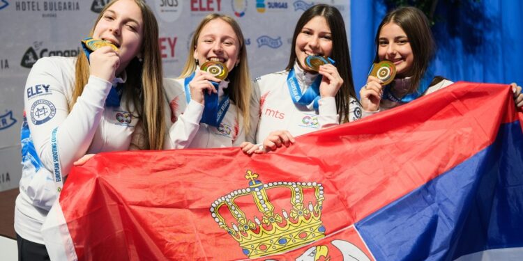 SLIKA DANA: Jedna Leskovčanka i jedna Lebančanka-tri medalje pod srpskom zastavom