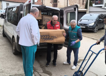 Crveni krst Leskovac donirao invalidska kolica i 135 paketa pelena Ustanovi za odrasle i starije