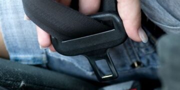 Pojas na zadnjem sedištu spašava živote, a koristi ga svega 20 posto putnika