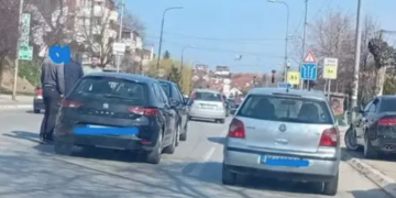 Dve saobraćajne nezgode u pola sata u istoj ulici