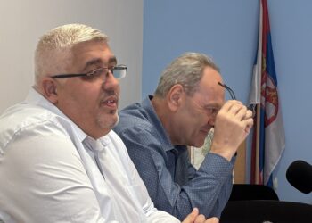 Cakić i Zdravković: Niko nije tražio povraćaj novca oštećenog budžeta grada, ako se ne reaguje, podnećemo prijavu prvobraniocu