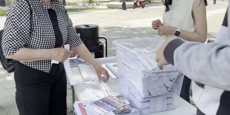 Faktor plus: SNS na 46,4 odsto podrške, studentska lista na 28,7 odsto