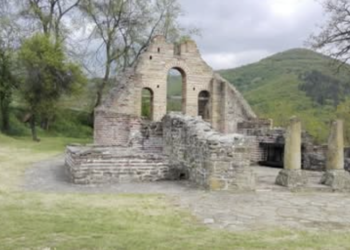 Krali ikone iz manastira i nuždom uprljali ostatke hrama