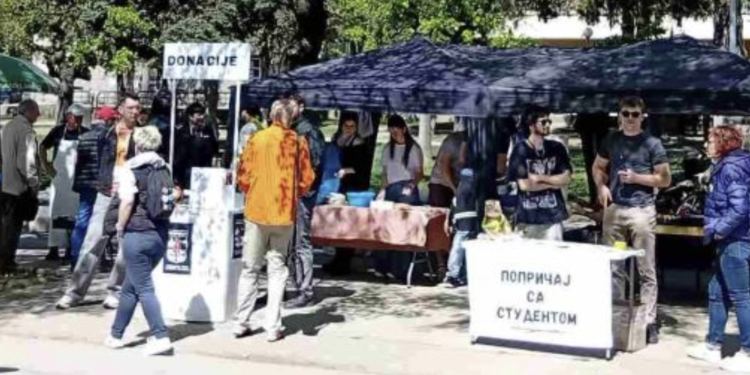 Studenti pripremaju 100 obroka za najugroženije, dele ih od 14 časova