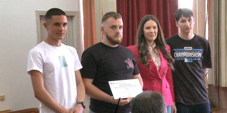 Učenici Tehničke škole „Rade Metalac“ Leskovac osvojili prvo mesto na niškom hakatonu za 3D modeliranje