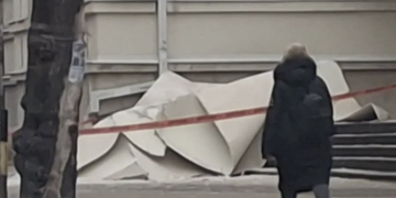 „Dva meseca od pada fasade na Gimnaziji, sanacija nije ni počela“