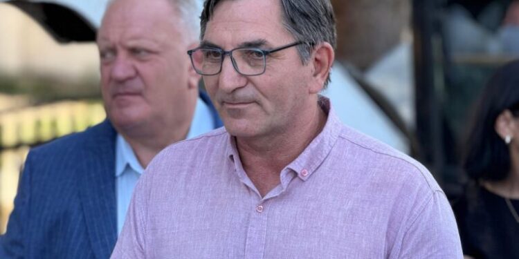 Predsednik mesne zajednice Strojkovce pokušao da preuzme humanitarnu akciju studentima, čak im nudio da dovede kamere i Meska