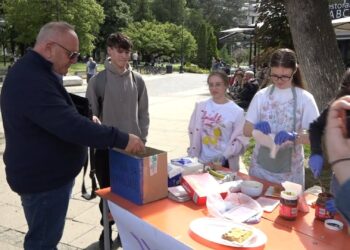 Gradonačelnik podržao humanitarnu akciju za učenicu TUŠ-a