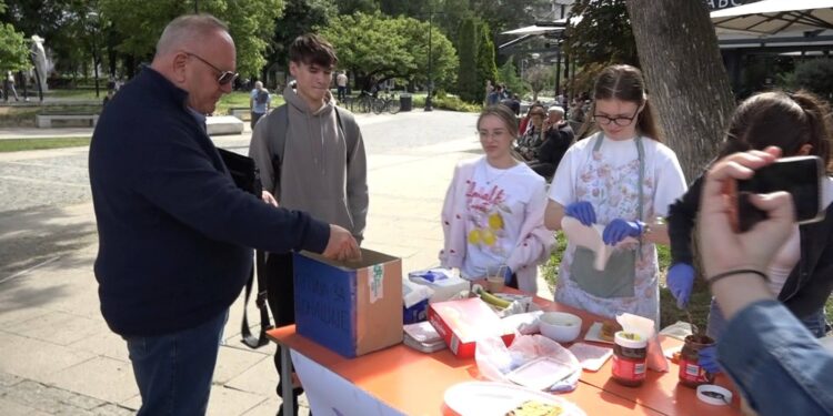 Gradonačelnik podržao humanitarnu akciju za učenicu TUŠ-a