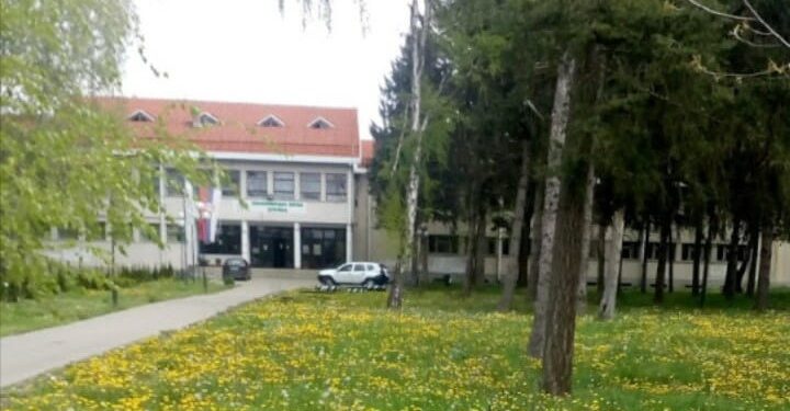 Besplatno školovanje, ekskurzije, prevoz, doručak i letovanje – Poslednja slamka spasa za opstanak Poljoprivredne škole u Leskovcu
