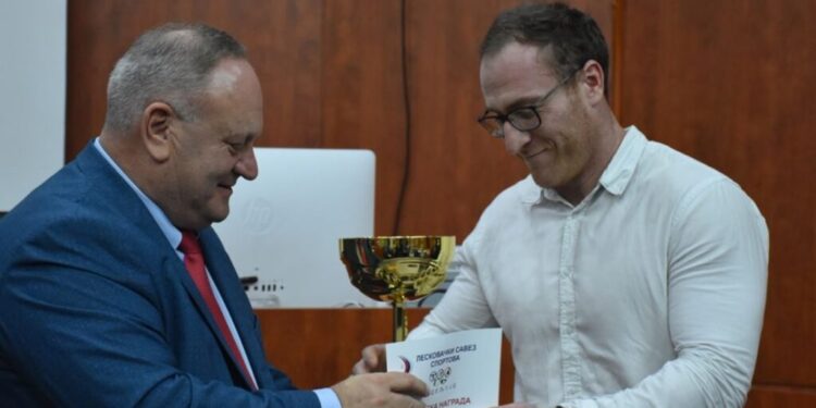 Najugroženiji u Leskovcu opet funkcioneri? Atanaskoviću isplaćena solidarna pomoć od preko 116.000 dinara