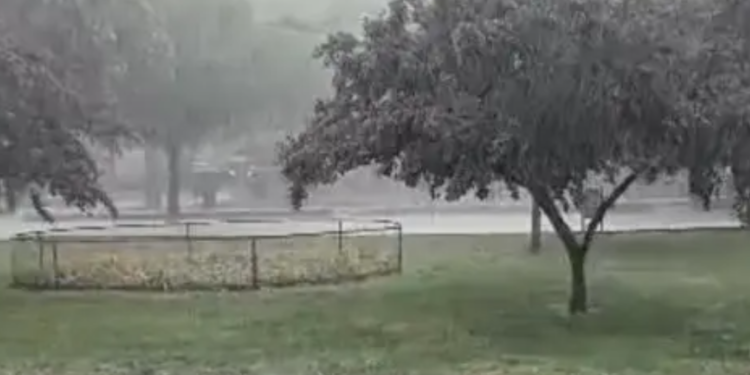 Grad veličine graška tukao Prokuplje više od minut
