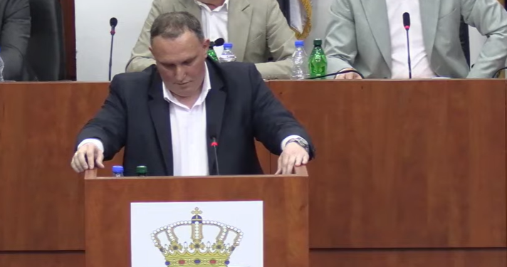 Opozicija iznela teške optužbe, gradonačelnik naredio ostavku direktora JKP „Grdelica“ – VIDEO
