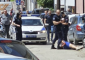 Tuča i pucnjava u centru Prokuplja: muškarac pogođen u glavu, napadač u bekstvu