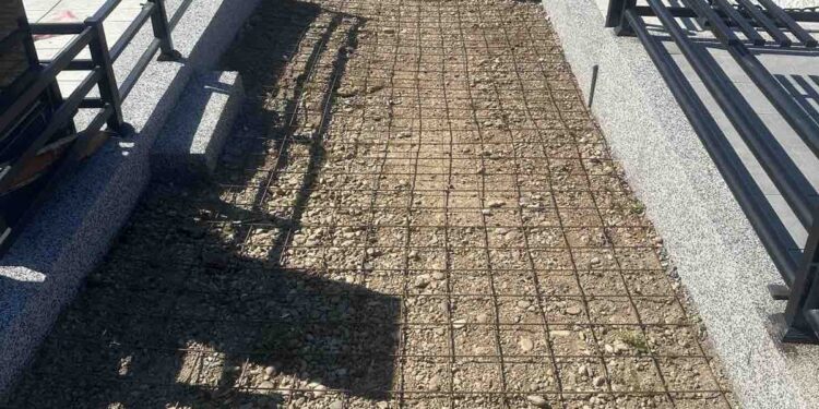 „Komunalac“ nastavlja sa uređenjem staza na Svetoilijskom groblju