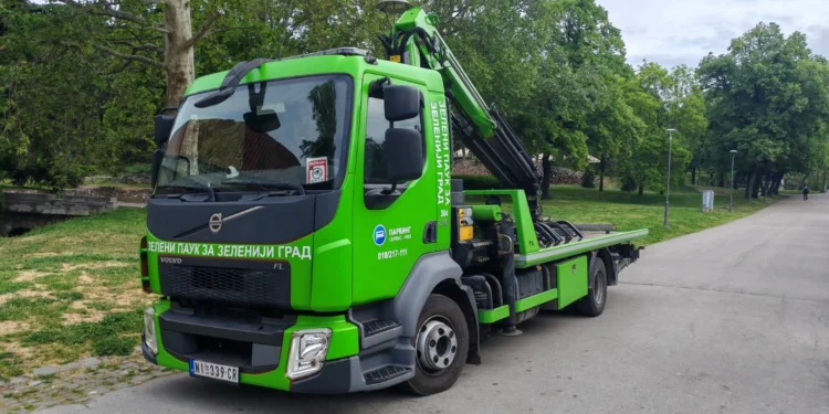 A sada i Zeleni pauk: Uklanja automobile sa travnjaka i parkovskih površina