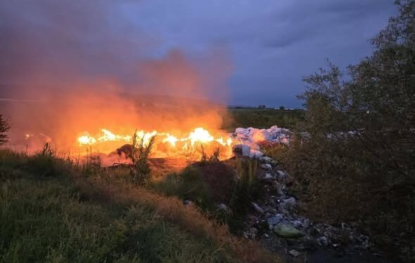 Požari na otvorenom u atarima Bratmilovca i Kumareva