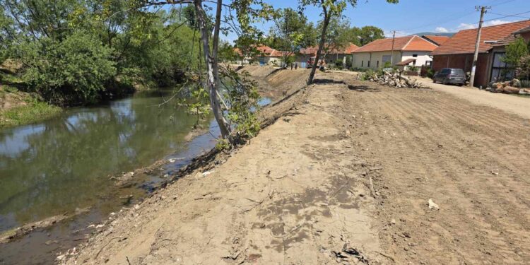 Počelo uređenje korita Veternice u Bogojevcu: Prevencija od poplava vredna više od 13 miliona dinara