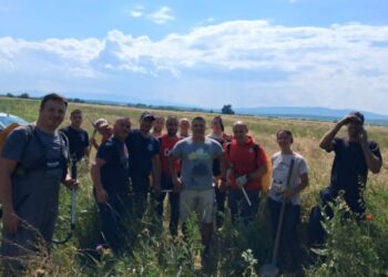 Instant vatreno krštenje: 16 momaka i devojaka odmah po završenoj obuci intervenisalo na požaru u Brestovcu