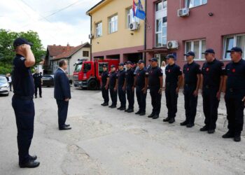 Dačić najavio: Jedan helikopter u Nišu, u Žitorađi vatrogasna jedinica
