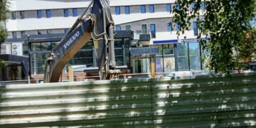 Problem sa podzemnim vodama je izgleda rešen: Nastavljaju se pripremni radovi za izgradnju garaže kod Hotela „Leskovac“