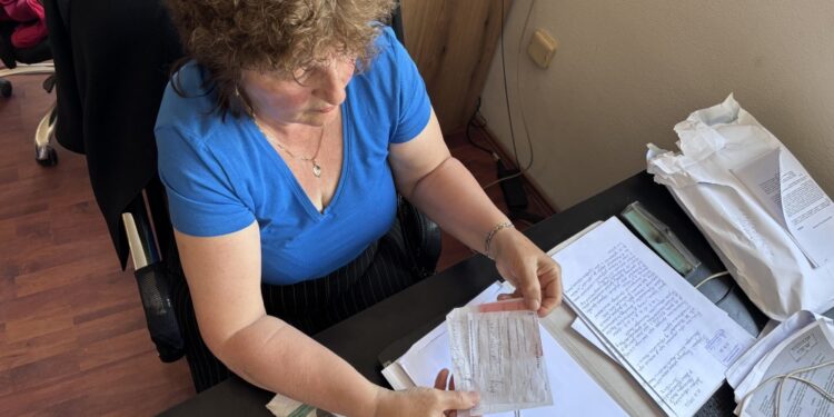 Leskovčanka podnela krivičnu prijavu protiv troje izvršitelja: „Posle deset godina traže skoro 4.000 evra, a nikada nisam dobila rešenje“