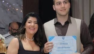 Maturant iz Vlasotinca završio srednju školu bez ijednog izostanka: Nikola Pešić primer odgovornosti i posvećenosti