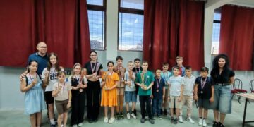 „Kadetski trofej Leskovca“ okupio 41 mladog šahistu: Pobednici iz Niša i Leskovca