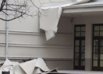 Članovi Saveta roditelja Gimnazije u Prokuplju daju izjave u policiji, ne znaju zbog čega