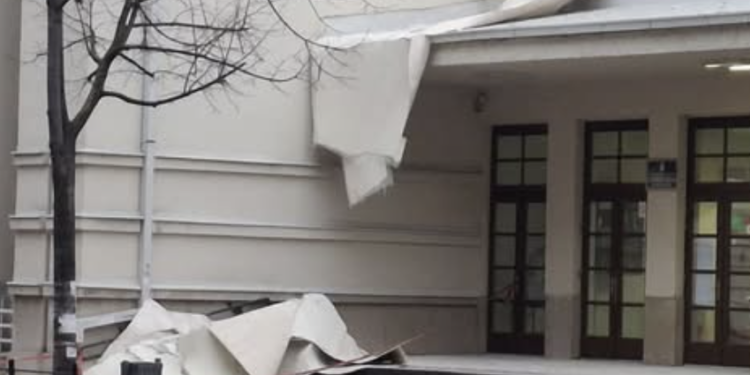 Članovi Saveta roditelja Gimnazije u Prokuplju daju izjave u policiji, ne znaju zbog čega