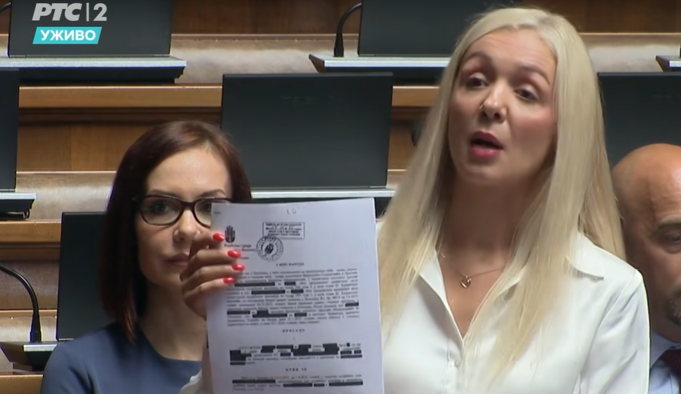 Milošević u skupštini: „Pola SNS-a štucne kad neko kaže ‘žuti lopovi’“, pa se osvrnula na Mitova i Nenadovića