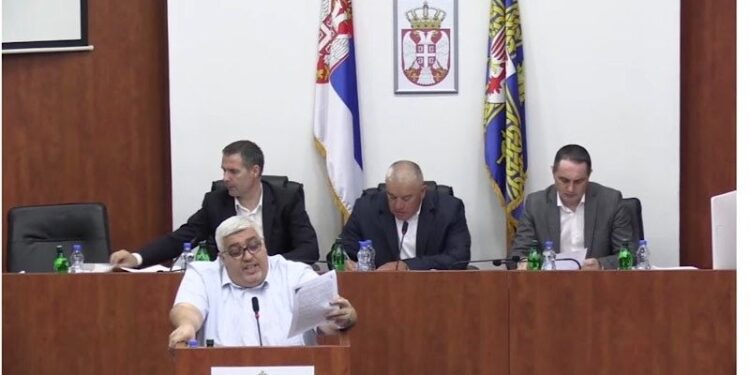 Zdravković najavio prijavu Upravnom sudu protiv predsedavajućih u lokalnom parlamentu