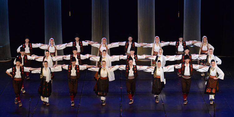 „Kolo“ ponovo u Leskovcu: Vrhunski čuvari tradicije stižu na Gradski trg