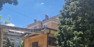 Žena pronađena mrtva u iznajmljenom stanu u centru Leskovca
