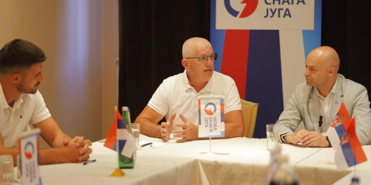 Advokat koji je novinarima pretio „paljenjem zgrade i ljudi“ postao poverenik novog političkog pokreta u Leskovcu