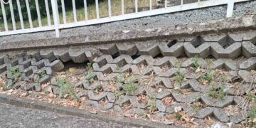 Tek saniran potporni zid u Prvomajskoj ulici opet počeo da se obrušava