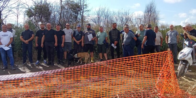 Protest žitelja Vinarca: Nećemo dozvoliti izgradnju repetitora pored naših plastenika i na 50 metara od kuća