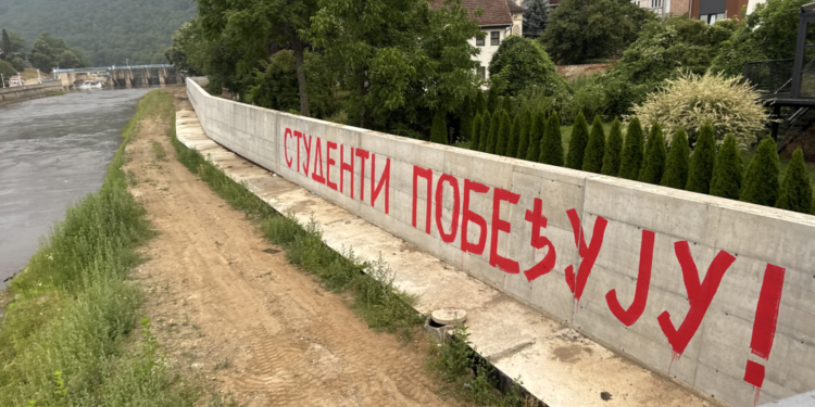 „Studenti pobeđuju!“: Novi grafit na mestu koje je postalo simbol građanskog nezadovoljstva
