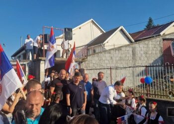 Mali u Bojniku: Nećemo nasilje, hoćemo veće plate i penzije