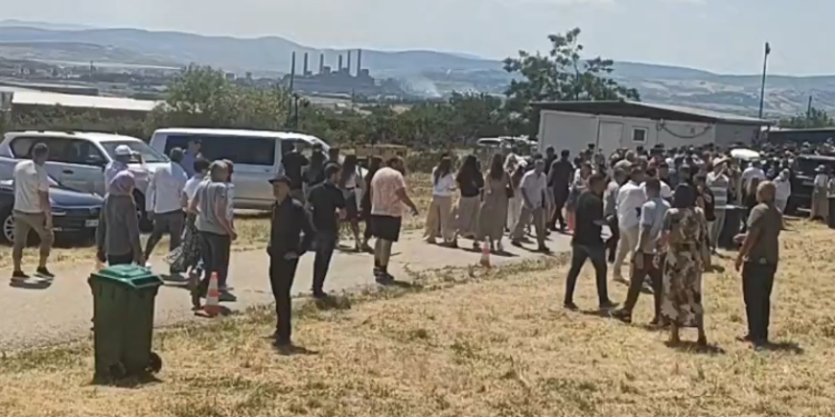 Sud u Prištini osudio učesnike Vidovdana na Gazimestanu: Sledi zabrana ulaska na Kosovo i kazna od 700 evra