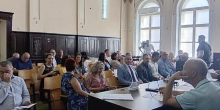 Gradonačelnik tvrdi da prodajom gradske imovine stabilizuje budžet