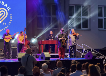Virtuoznim nastupom Robija Lakatoša otvoren STRINGS 2026: Ovacije za „Nišku Banju“ i zajednički nastup sa Valerijem Sokolovim