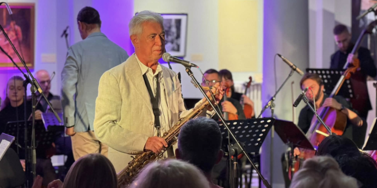 Ovacije za kraj „Strings“ festivala: Prepuna sala i koncert za pamćenje u Leskovcu