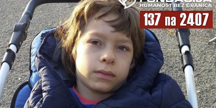 Devetogodišnji Lazar iz Bojnika treba našu pomoć kako bi napravio prvi samostalni korak