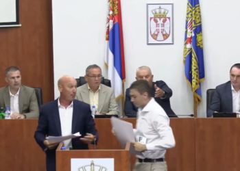 „Sporna“ kupovina dela kuće od strane odbornika SNS-a uzburkala leskovački parlament
