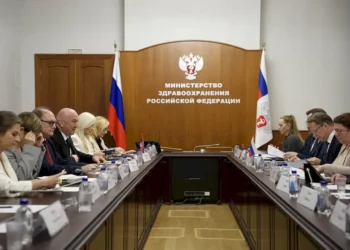 U pripremi sporazumi između Srbije i Rusije, koji bi pacijentima omogućili pristup personalizovanoj mRNK terapiji protiv raka