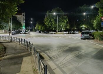 Nakon noćašnje nezgode uklonjena nepropisno parkirana vozila sa raskrsnice u Dubočici