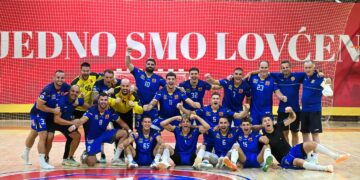 Rukometna simbolika na Cetinju: Petar Petrović, podno Lovćena, u poslednjoj sekundi, doneo pobedu Dubočici
